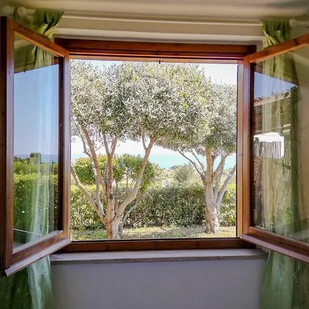 Elisa, Holidays With Sea View * Costa Rei